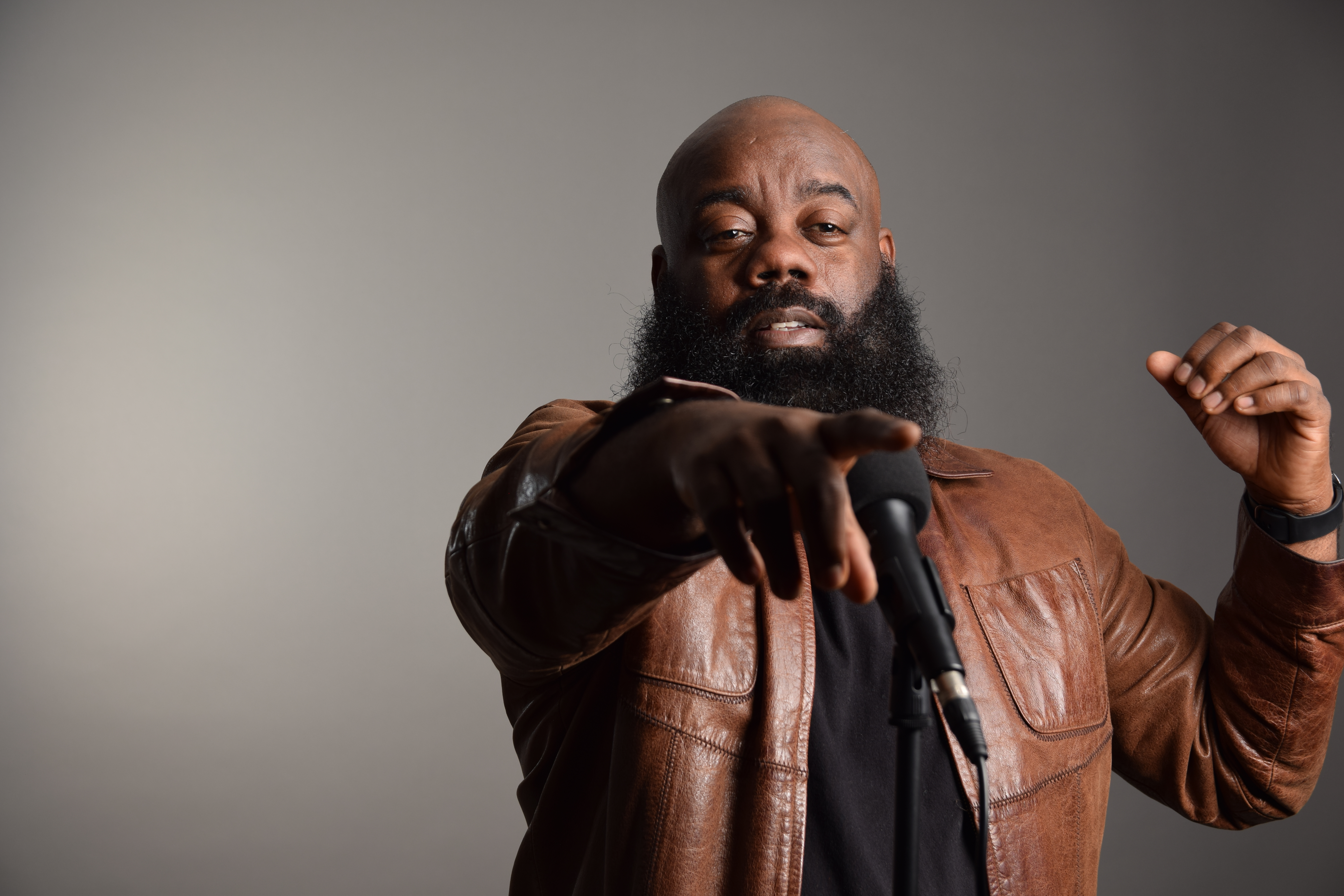 Mel reacting to the crowd during a set